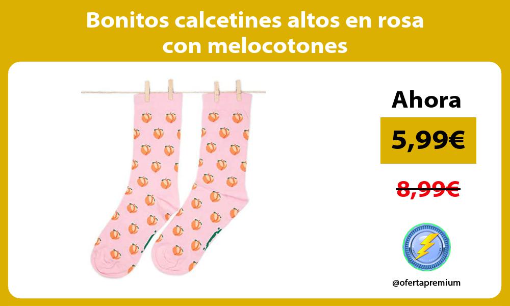 Bonitos calcetines altos en rosa con melocotones
