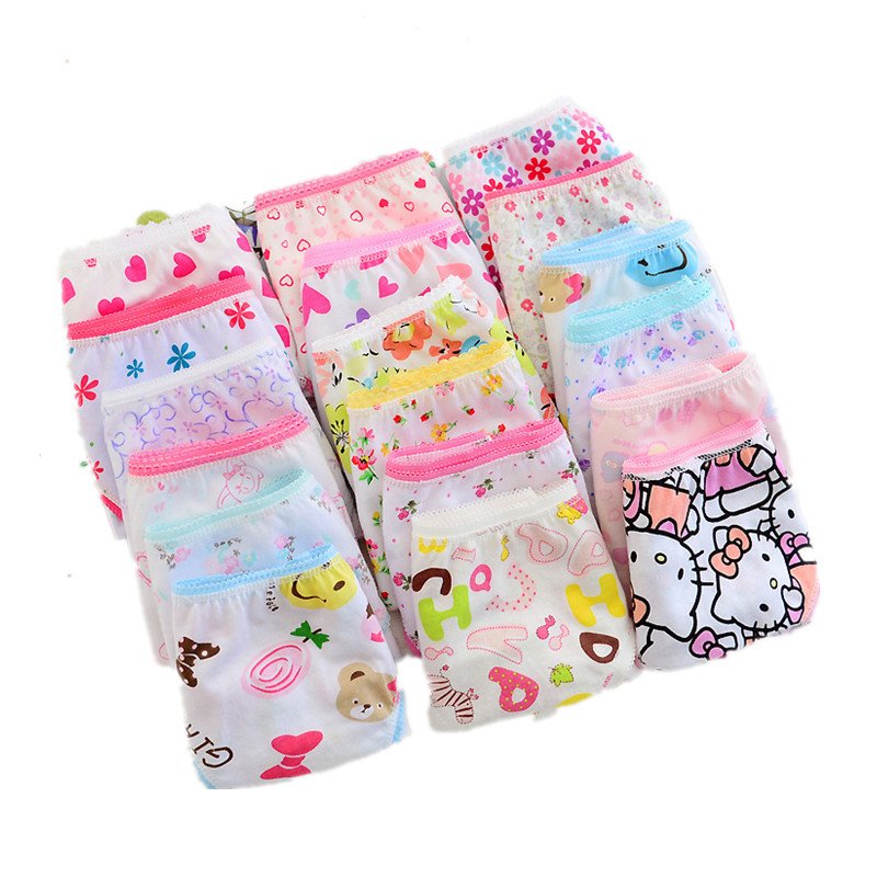 Buena bajada de precio para este pack de 6 braguitas de niña