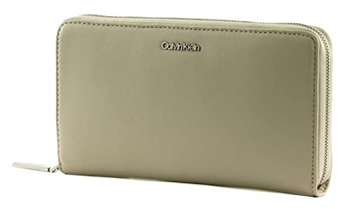 ¡Imperdible oportunidad! Cartera Calvin Klein de tamaño grande con descuento único