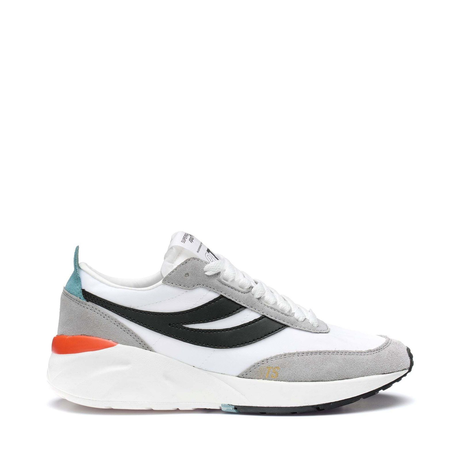 Super precio para las deportivas unisex de Superga  Training Slim