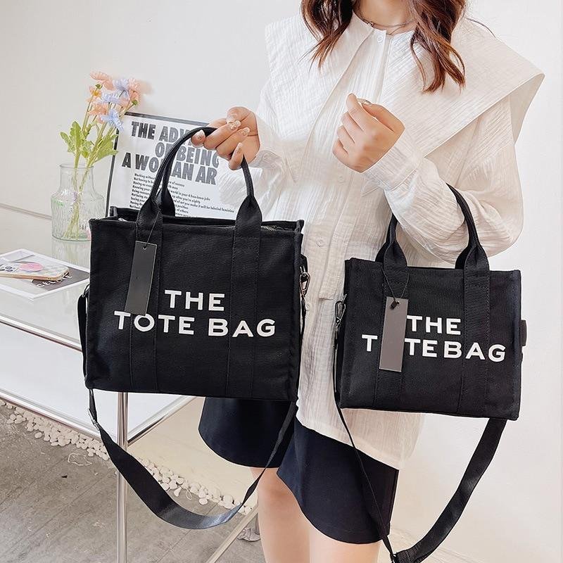 Encuentra el complemento perfecto: Bolso de mano con correa extra The Tote Bag, ¡una oportunidad única!