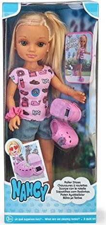 ¡Compra la muñeca Nancy Roller y deslúmbrate con sus zapatillas con ruedas y accesorios chic a un precio exclusivo!