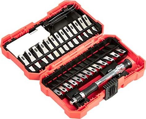 ¡Ahorra un 50% en el juego de 29 cuchillos de precisión de Amazon Basics!