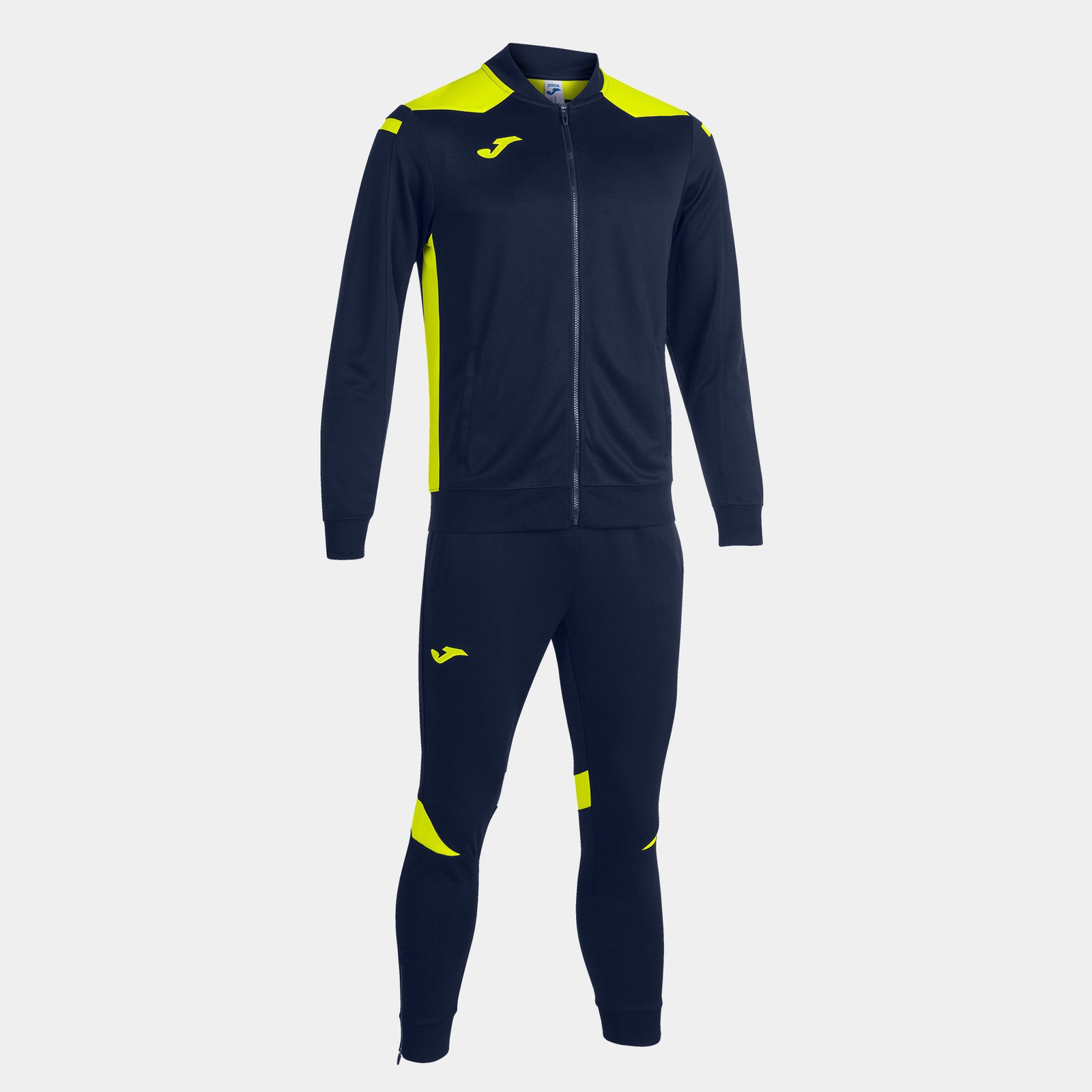 ¡Increíble oferta! Chándal Joma completo para hombre con descuento único