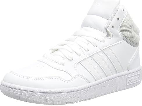 ¡Adquiere las icónicas deportivas de baloncesto Adidas Hoops a un precio increíble!