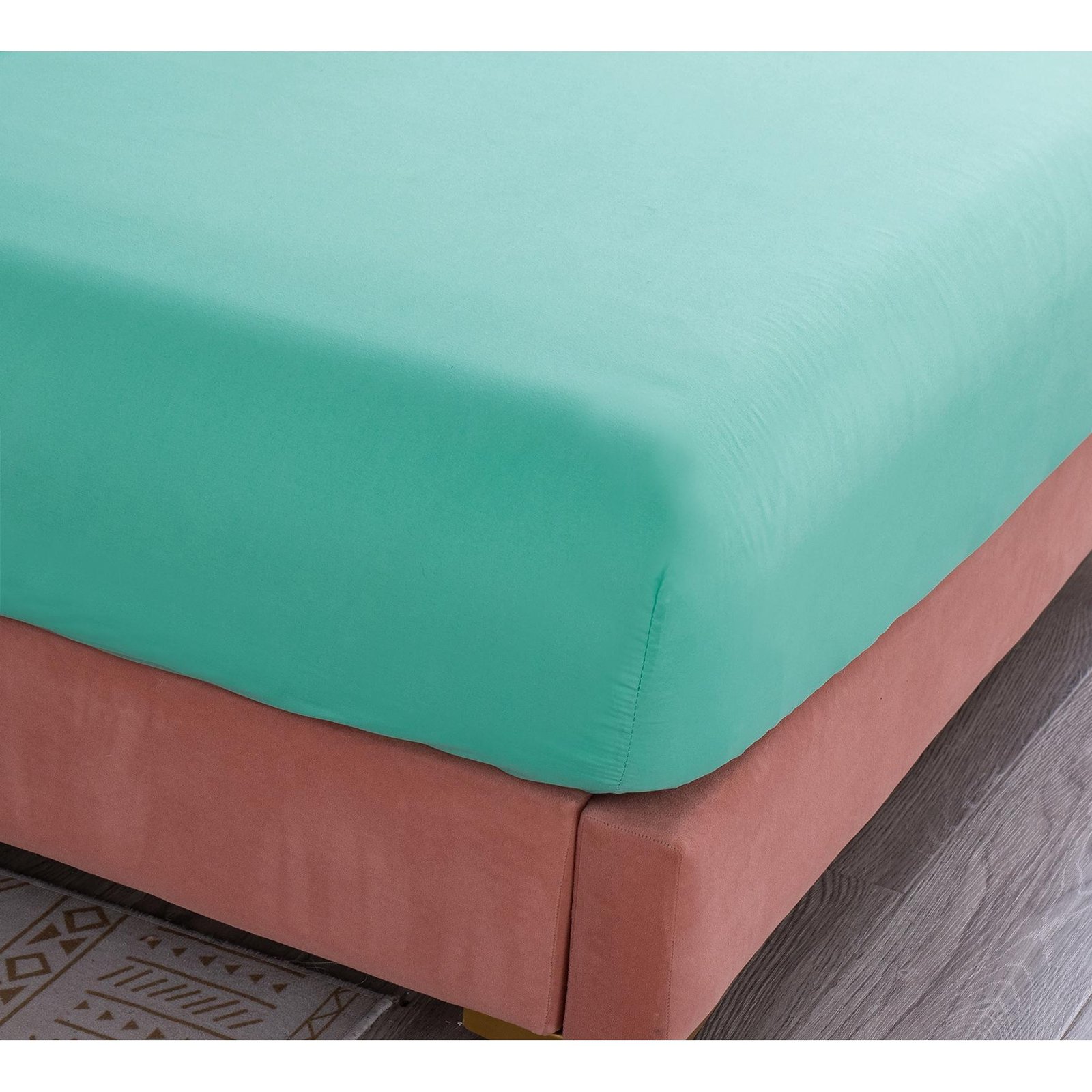 ¡Aprovecha la oportunidad de adquirir la suavidad y comodidad definitiva con nuestra sábana bajera de microfibra cepillada!