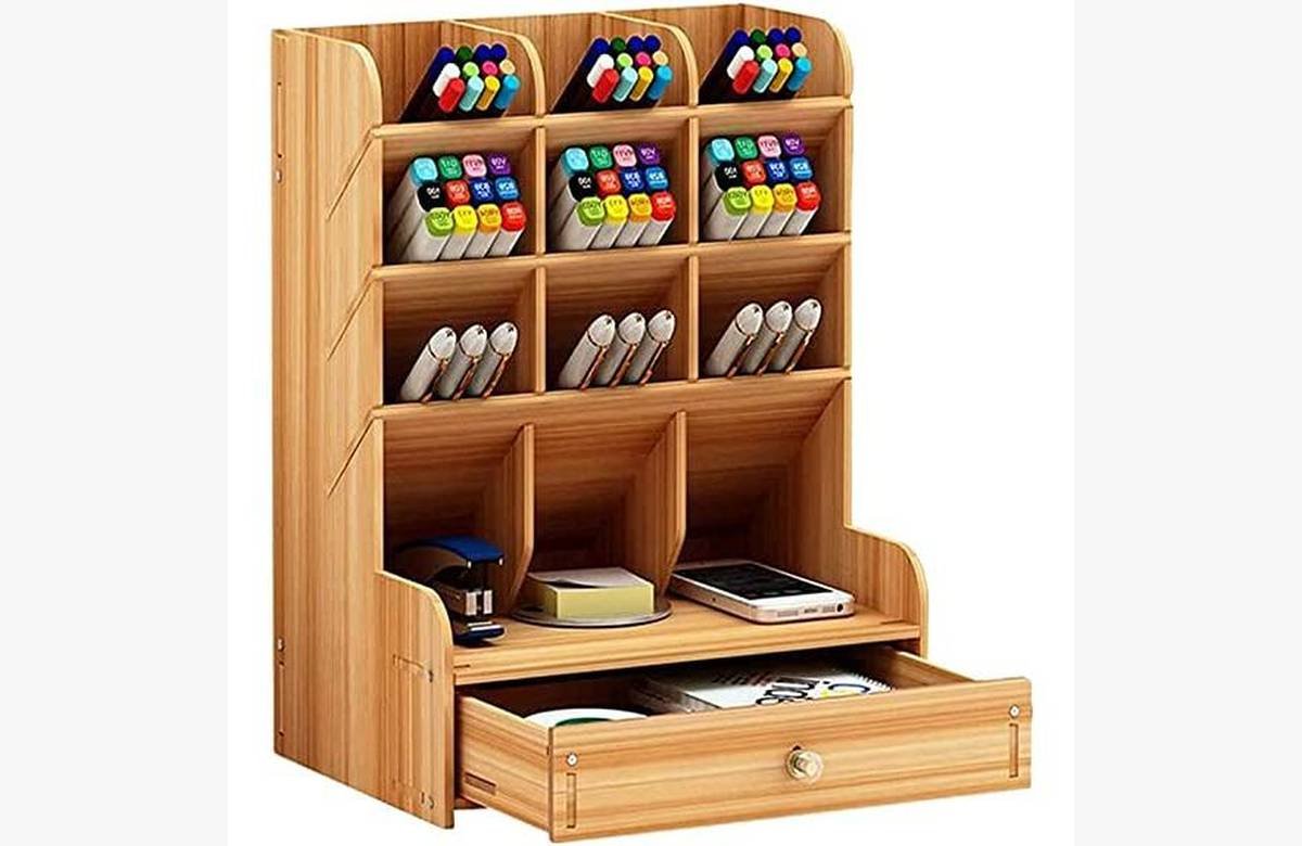 Ahorra espacio y mantén tu escritorio ordenado con este increíble organizador de madera ¡No te quedes sin el tuyo!
