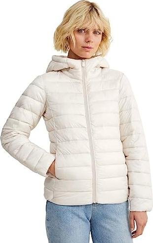 ¡Aprovecha el descuento irrepetible en la chaqueta acolchada de mujer de C&A!