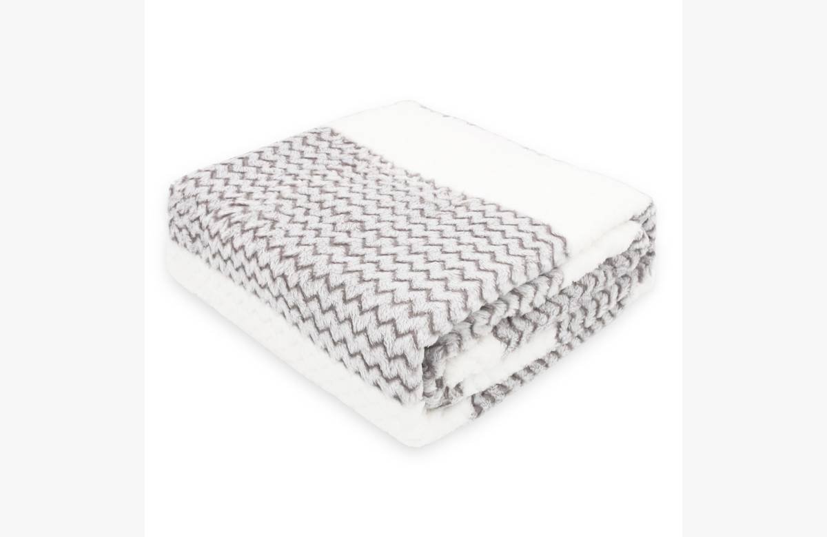 Descubre el confort insuperable de la Manta Zig Zag de Mercury Home en una oferta exclusiva