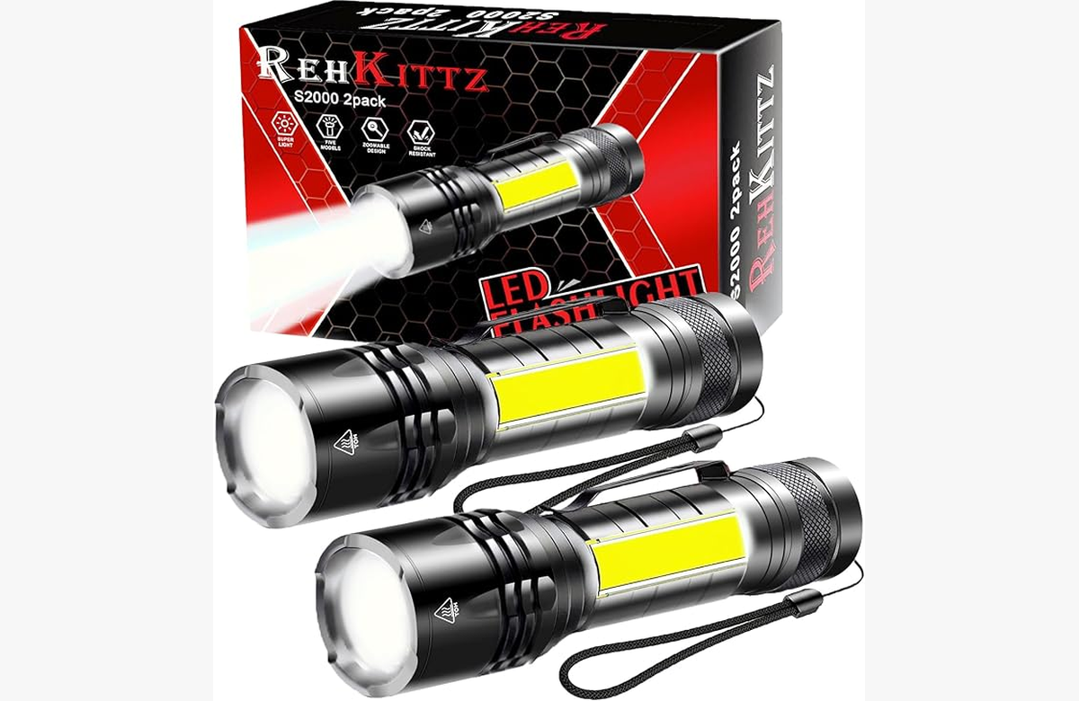 ¡Ahorra 50% en un pack de 2 linternas LED para iluminar tus aventuras al aire libre!