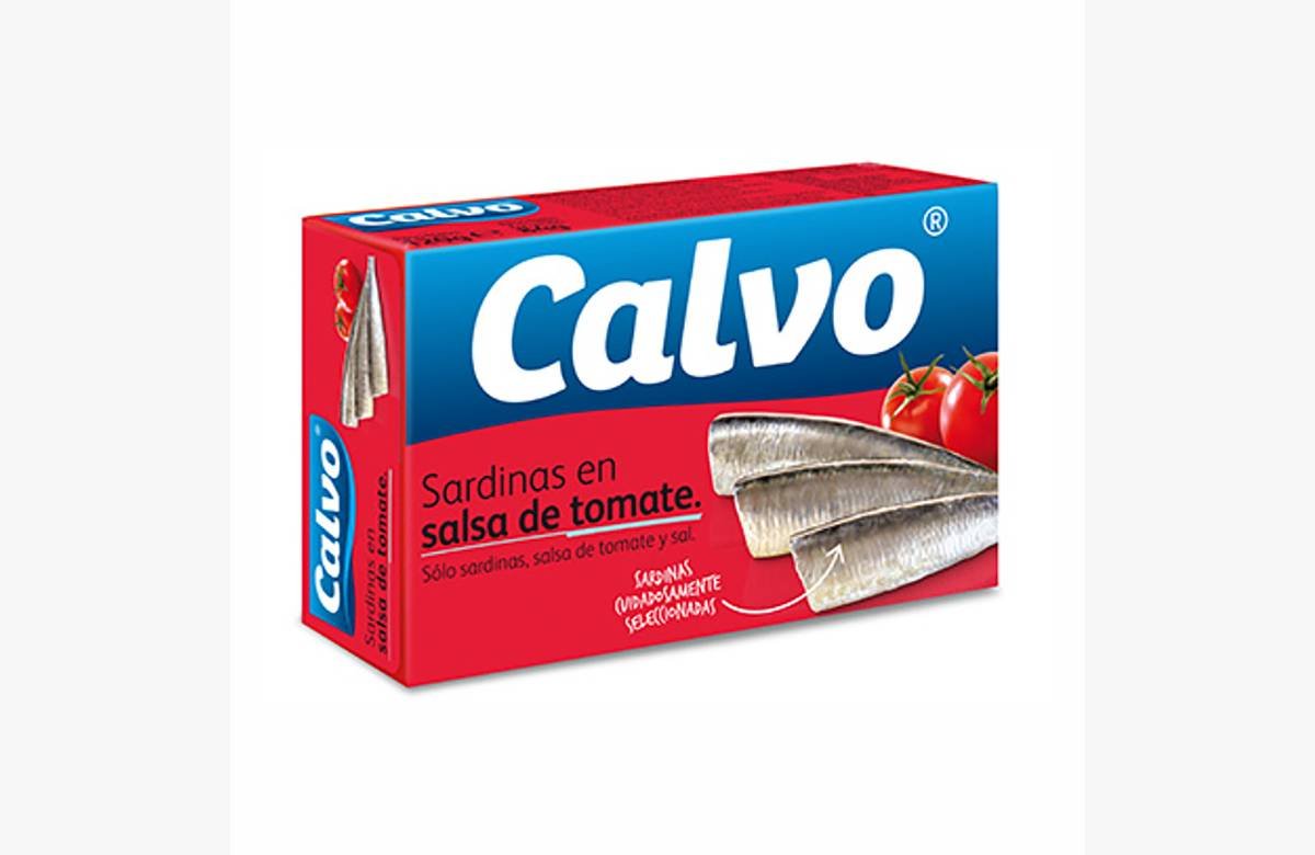 ¡Sabor incomparable! Deléitate con nuestro Calvo® Atún claro en aceite de oliva, Calamares en escabeche y tinta, Sardinas en aceite de girasol y salsa de tomate. ¡Un festín para los amantes de los sabores únicos!
