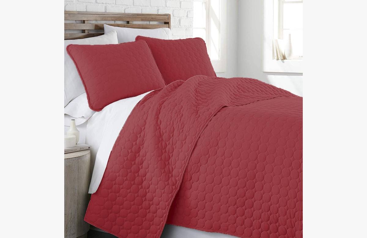 ¡La colcha de verano perfecta para un descanso fresco y cómodo!