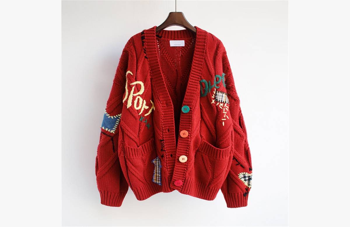 ¡Aprovecha la oferta del invierno! Cárdigan con bordados y bolsillos, ¡indispensable en tu guardarropa!