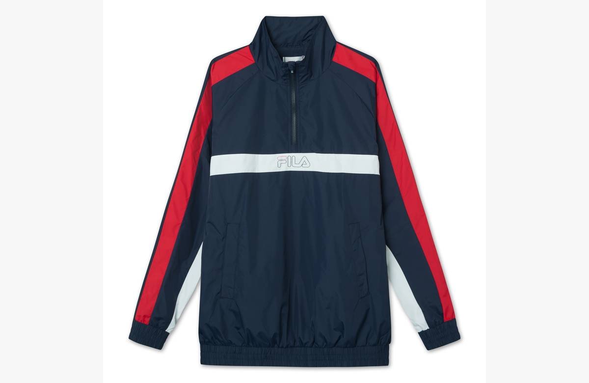 ¡Ahorra un 50% en la Chaqueta Deportiva Fila para Hombre! No te pierdas esta oportunidad de conseguir un chollazo increíble a precio de saldo.