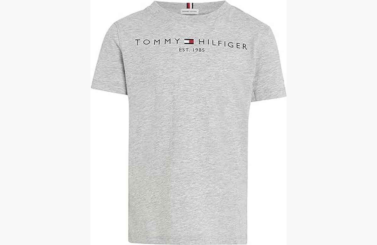 ¡Ahorra en grande en la camiseta Tommy Hilfiger Essential para los más pequeños! ¡No te pierdas esta oportunidad única!