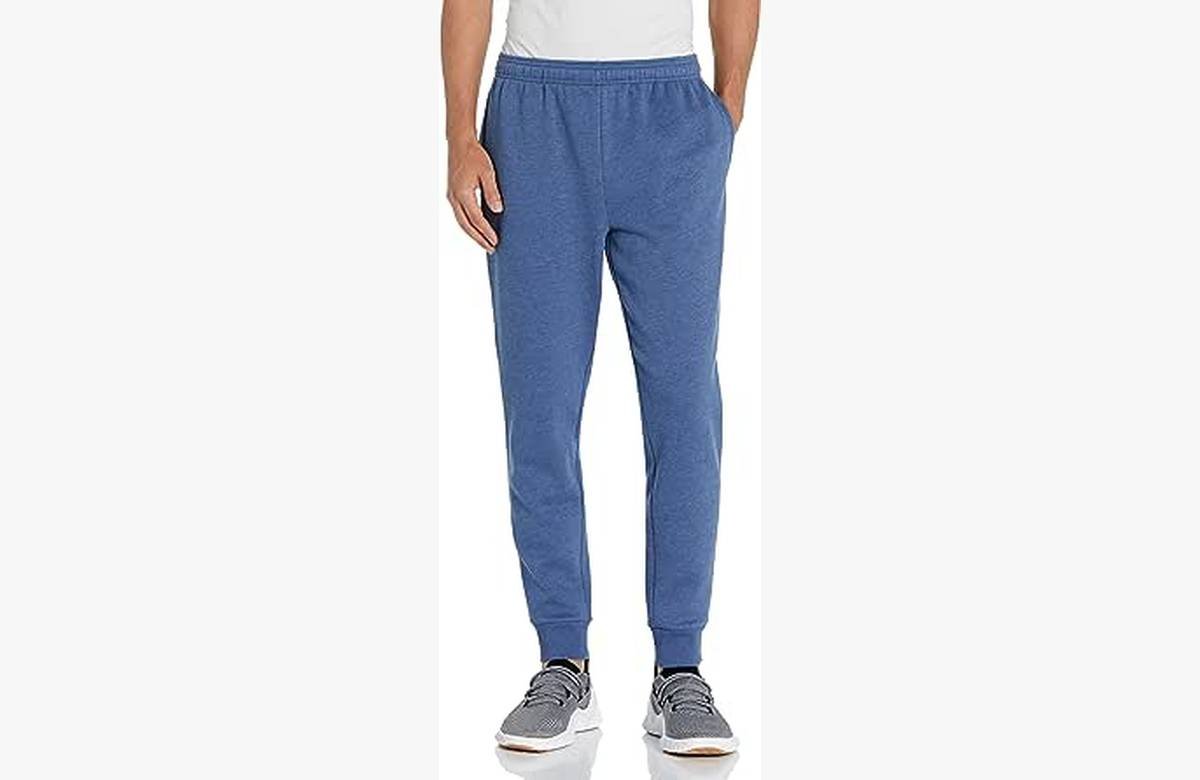 Ahorra hasta un 50% en los Jogger de Forro Polar Hombre de Amazon Essentials. ¡Compra ahora y mantén el estilo sin gastar de más!