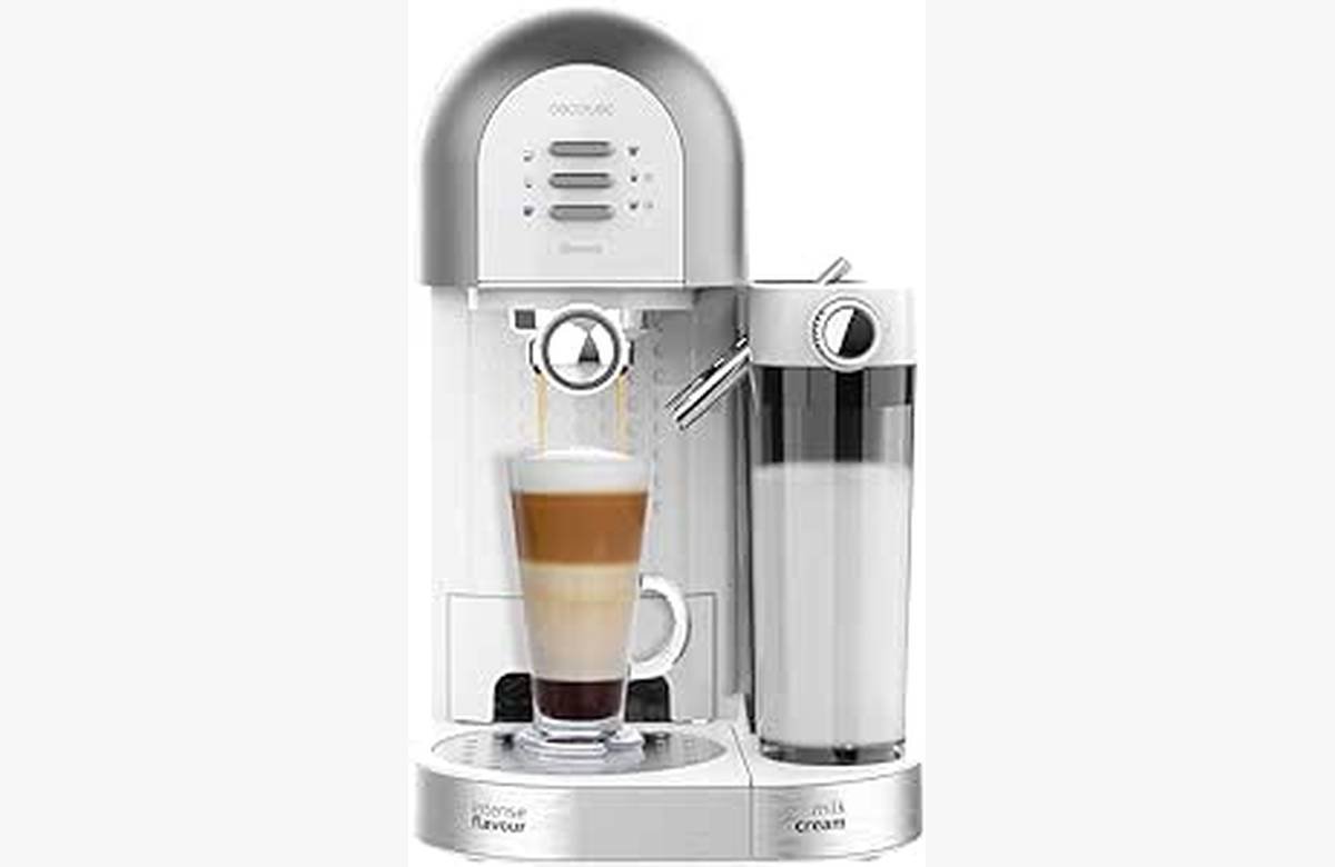 ¡La oferta que no puedes dejar pasar! Cafetera semiautomática Cecotec Power Instant-ccino 20 Chic Serie Bianca: 20 bares de presión y depósito de leche integrado.