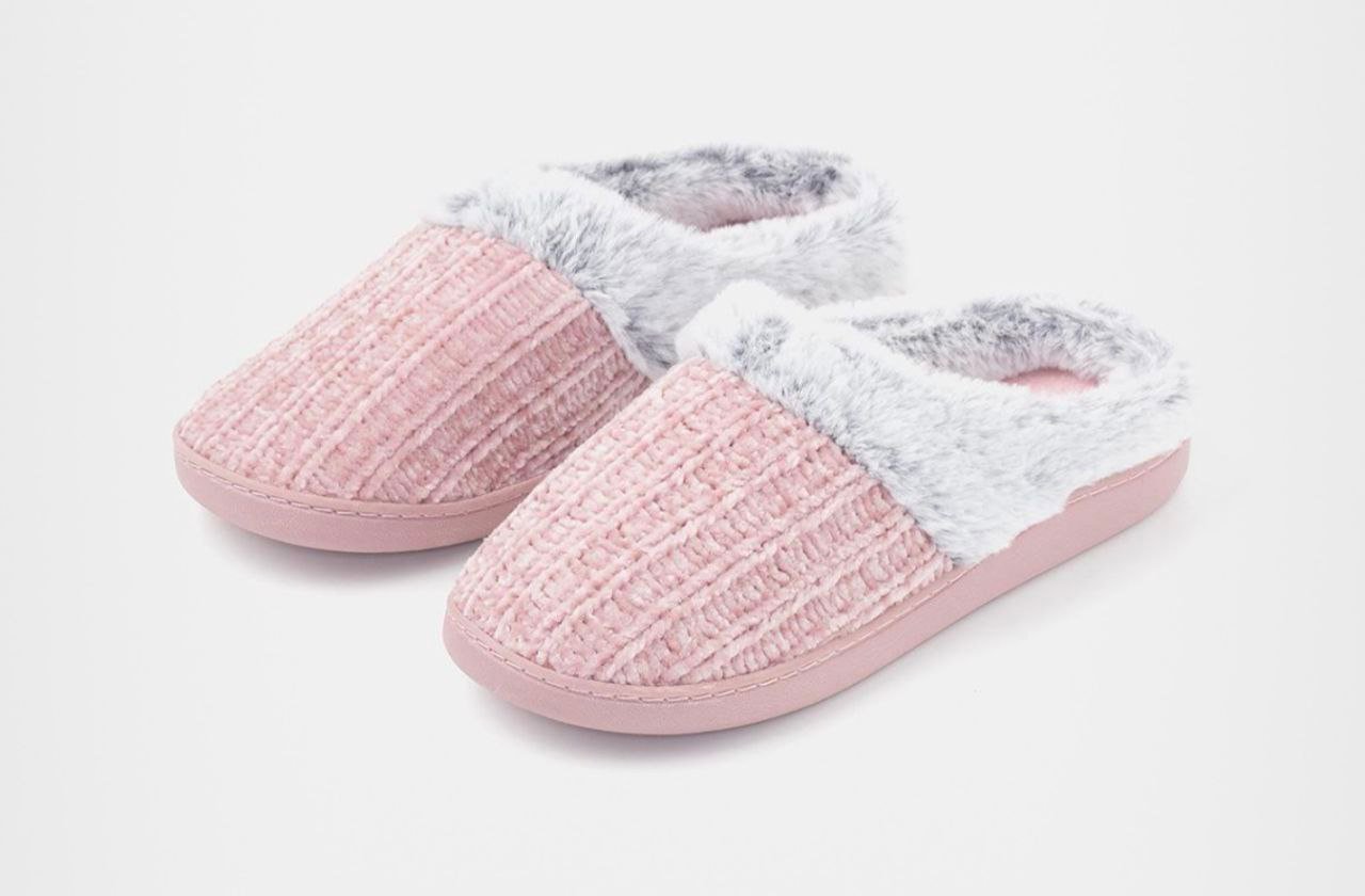 ¡No te quedes sin tus zapatillas de estar por casa al mejor precio! ¡Envío gratis solo hoy!