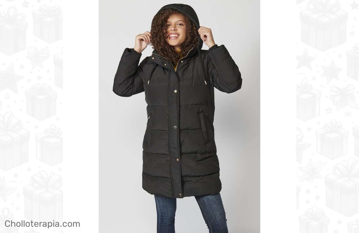 Dale un toque de estilo a tu invierno con la Parka Koroshi: ¡El abrigo largo acolchado que no puede faltar en tu armario! 🧥💕