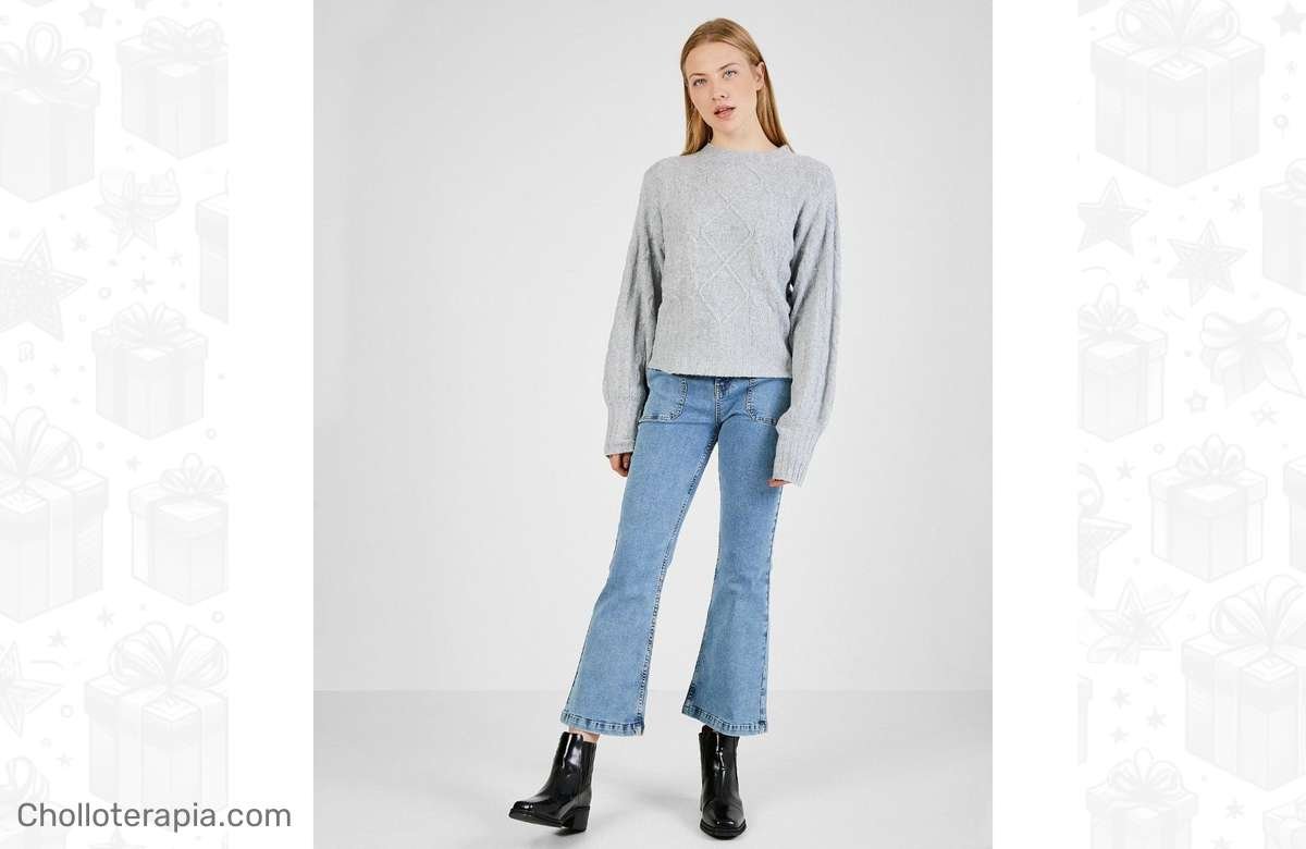 ¡No te pierdas esta increíble rebaja! Mujer. Jersey de manga larga con mangas medio abullonadas y estampado en ochos. ¡Ahorra ya!