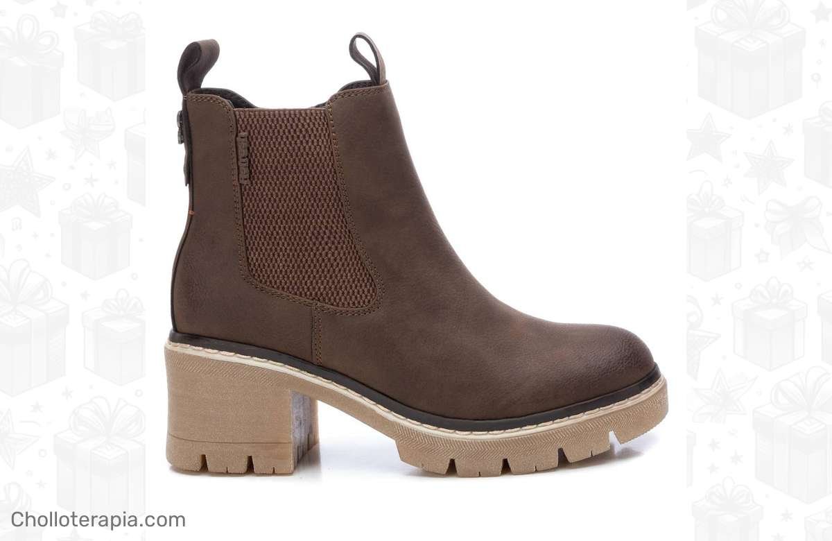 ¡Botas Refresh beige con cremallera a precio de locura! ¡No dejes pasar esta oportunidad y compra tus botines hoy mismo!