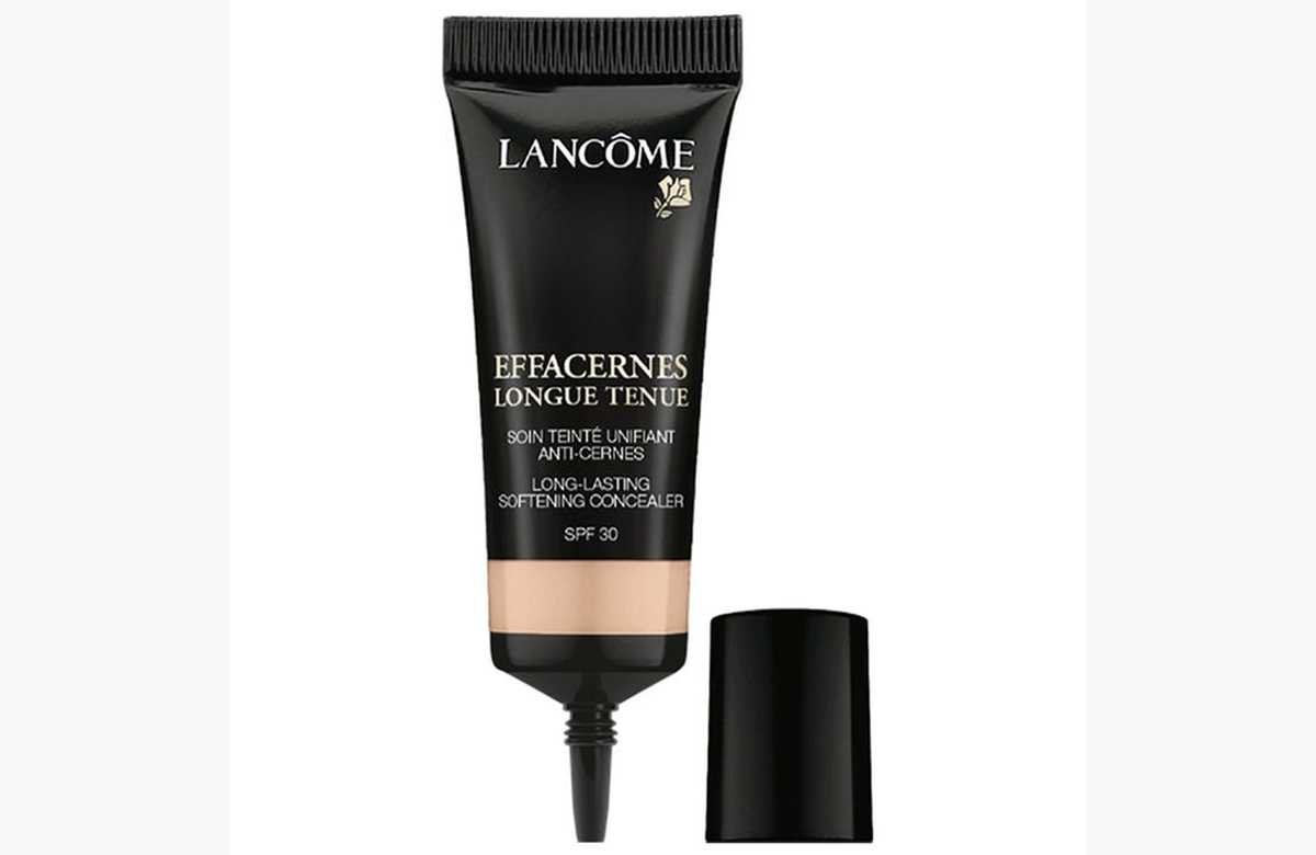 ¡Dile adiós a las bolsas y ojeras con el Corrector Lancome Effacernes! ¡Aprovecha esta súper oferta y luce una mirada radiante al instante!