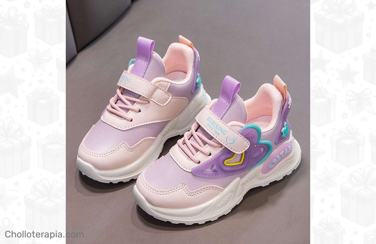 ¡Corre que vuelan! Zapatillas de correr rosa con amor para niños y niñas.