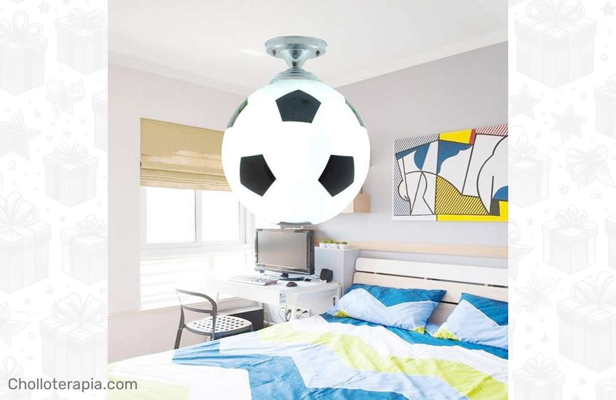 ¡Dale color a la diversión! Lámpara LED de fútbol para decorar espacios infantiles y más.