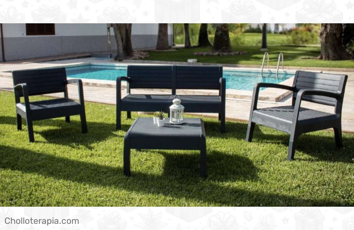 ¡Oferta única! Conjunto de jardín en Valencia: mesa, 2 sillas y sofá a precio de locura. ¡Crea tu oasis en casa ahora!