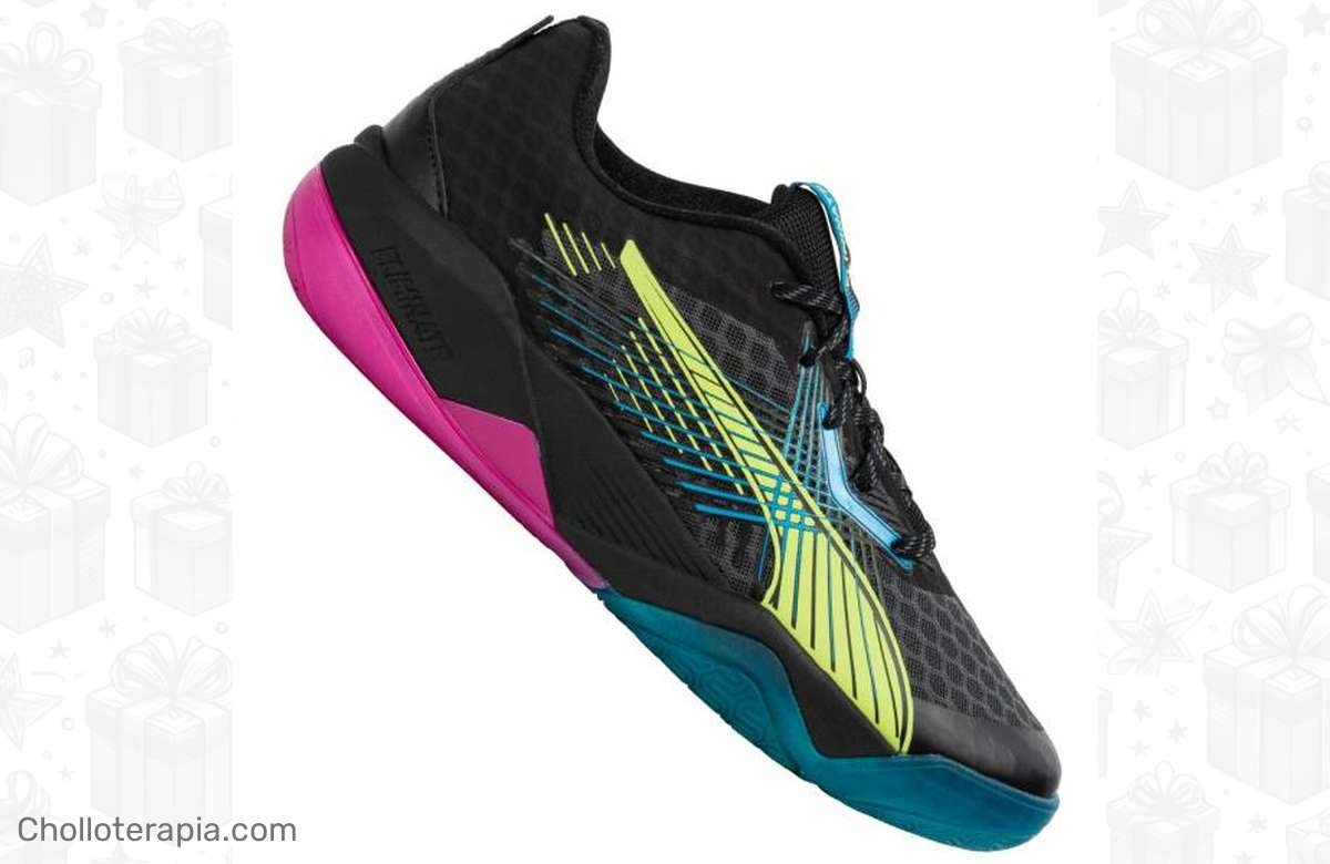 Consigue las nuevas PUMA Eliminate Power Nitro II y arrasa en la pista de balonmano. ¡Potencia en cada paso!