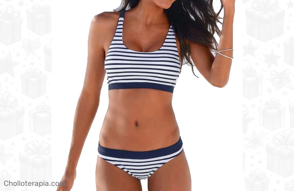 ¡Arrasa con estilo en la playa con este bikini a rayas! ¡No te lo pierdas!