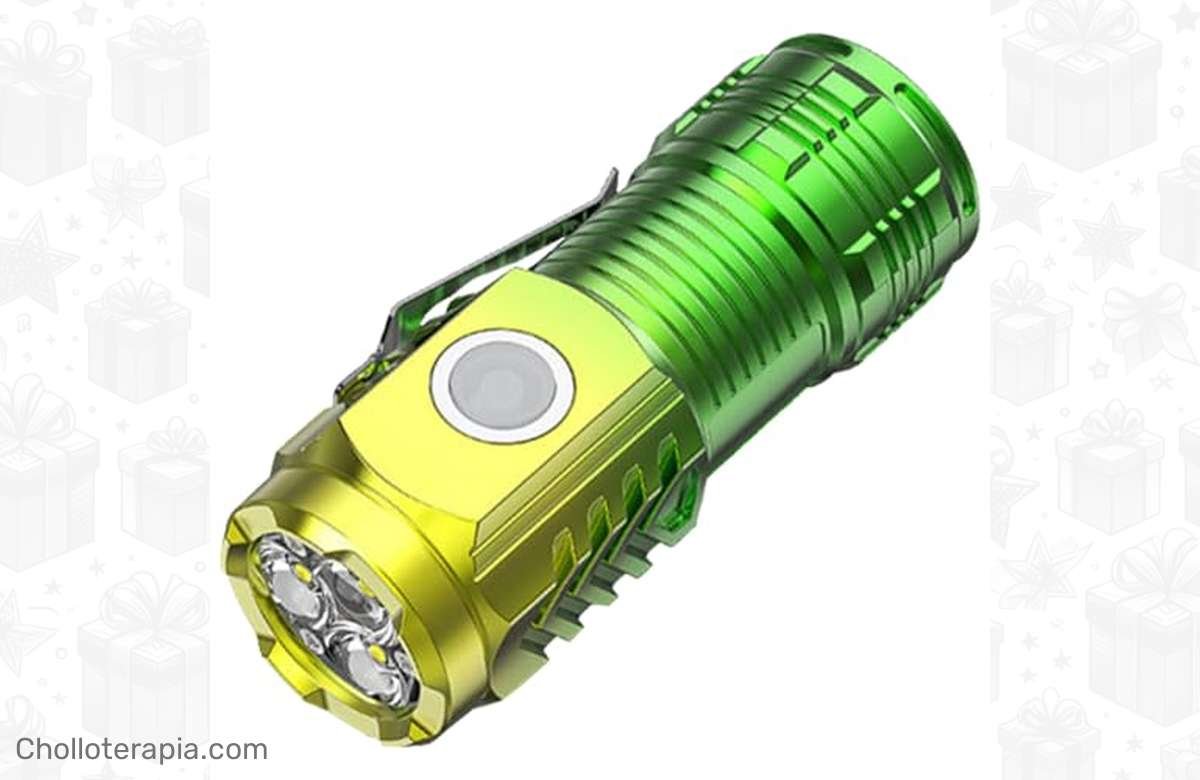 ¡Atrapa la última linterna LED recargable y ilumina tus aventuras!