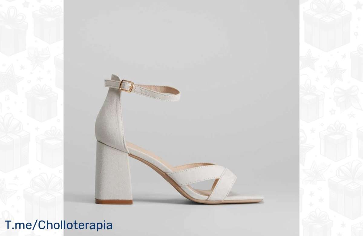Luce espectacular con las sandalias blancas de moda PICCOLA PIU