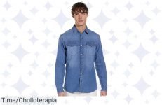 Renueva tu armario con la camisa vaquera Jack & Jones, un ofertón de confort y estilo sencillo que no puedes dejar pasar ¡Compra ahora antes de que desaparezca!