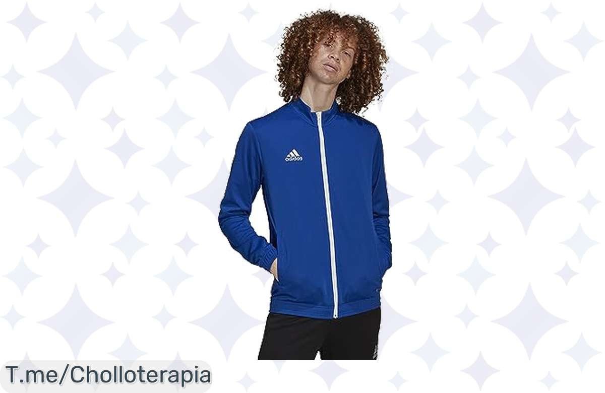 Atrévete a brillar con la chaqueta adidas Ent22 Tk Jkt, su corte entallado y tecnología AEROREADY te mantendrán fresco. ¡No dejes escapar este ofertón único antes que se agoten!