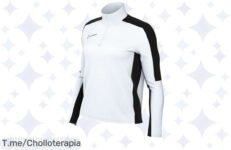 Descubre el super chollo del momento con la NIKE W Nk DF Acd23 Dril Top, comodidad y libertad en cada movimiento ¡No te lo pierdas, adquiere esta oferta única ya!