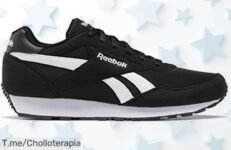 Atrapa estas zapatillas Reebok Rewind Run en Core Black, super chollo con estilo retro que brilla tu personalidad ¡No lo pienses más y compralas YA antes de que se agoten!