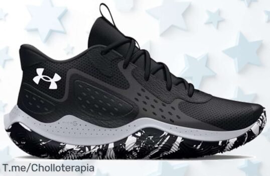 Atrévete a dominar la cancha con las Zapatillas Under Armour UA Jet '23, agarre brutal y flexibilidad única, ¡aprovecha este super chollo antes de que se acabe!