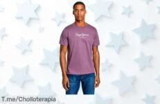 Camiseta Pepe Jeans Eggo N en Morado: ¡Estilo icónico a un precio loco! Lúcete siempre y aprovecha este ofertón, las cantidades son limitadas ¡Compra ya antes que se agoten!