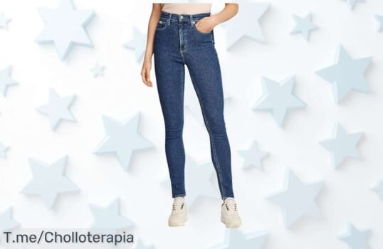 Descubre el chollazo del momento con los vaqueros Calvin Klein High Rise Skinny que realzan tu figura ¡No dejes pasar esta oferta única y haz clic antes de que se agoten!