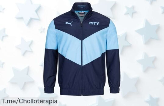 Hazte con la chaqueta de chándal de Manchester City PUMA, un super chollo único que te hará lucir como un campeón y sentir pasión por el fútbol ¡Compra ya antes de que se agote!