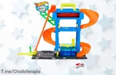 Transforma tu coche en una explosión de color con el túnel de lavado Hot Wheels City: diversión asegurada y sin desorden, ¡aprovecha este super chollo antes que se agote!