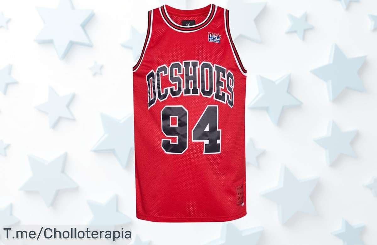 Descubre la camiseta de baloncesto DC SHOES Shy Town, un super chollo que te hará brillar en la cancha. ¡Aprovecha esta oferta única antes de que se agoten!