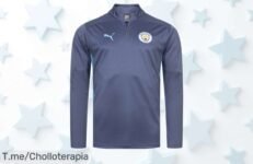 Descubre la sudadera oficial del Manchester City FC ¡Precio loco y super chollo! Luce un estilo único mientras entrenas, no dejes pasar esta oferta limitada, compra ya antes que se agote