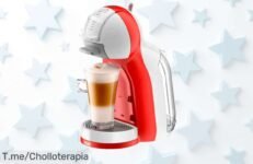Transforma tus mañanas con la Cafetera Dolce Gusto MINI ME Roja y Blanca, un diseño moderno que te regala café en segundos ¡Hazte este ofertón antes de que desaparezca!