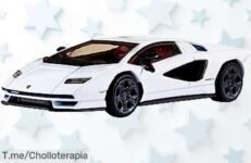 Haz que tu colección brille con el Lamborghini Countach LPI 8004, una réplica premium de lujo a un precio loco ¡Apresúrate, las unidades son limitadas y este ofertón no se repite!