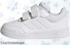 Super chollo en Adidas Tensaur Hook And Loop, con cierre autoadherente y suela sin marcas para que tus peques jueguen felices ¡Compra ya antes de que se agoten!