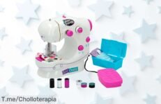 Descubre la máquina de coser Shimmer 'n Sparkle: ¡un super chollo que te hará brillar! Crea prendas únicas y diviértete, pero date prisa, esta oferta se agota YA