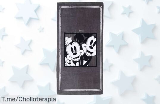 Transforma tus días con la toalla Disney de Mickey y Minnie: pura alegría en cada secada, ¡super chollo que no puedes dejar escapar! Compra ahora antes de que se agote