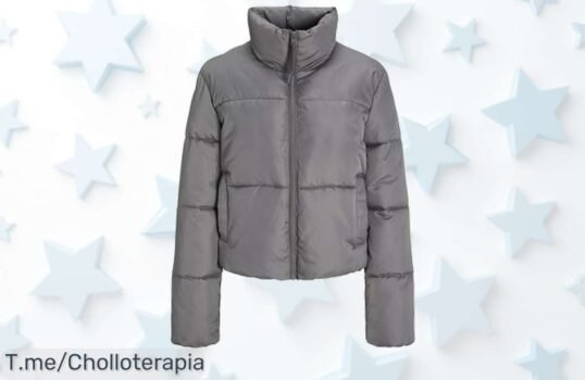 Chaqueta puffer Jack & Jones con cuello alto y mangas largas material súper resistente a precio loco descuento brutal nunca visto ¡aprovecha este ofertón limitado ya!